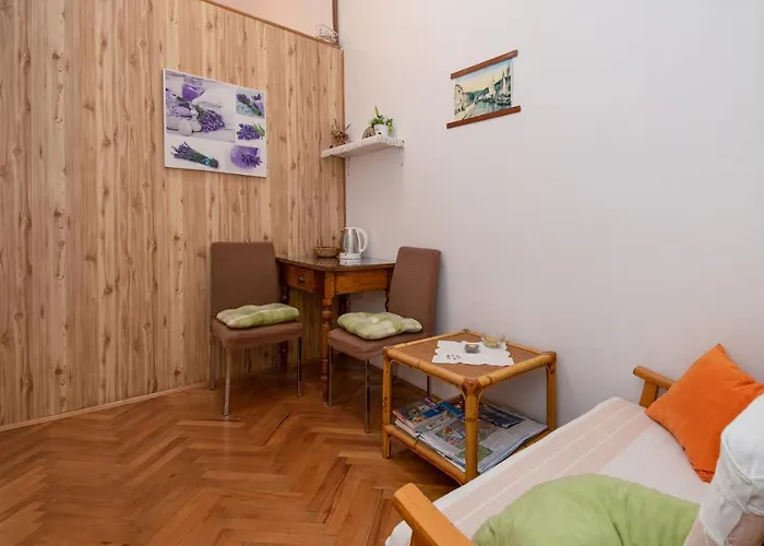 Appartamento By The Sea - 13746